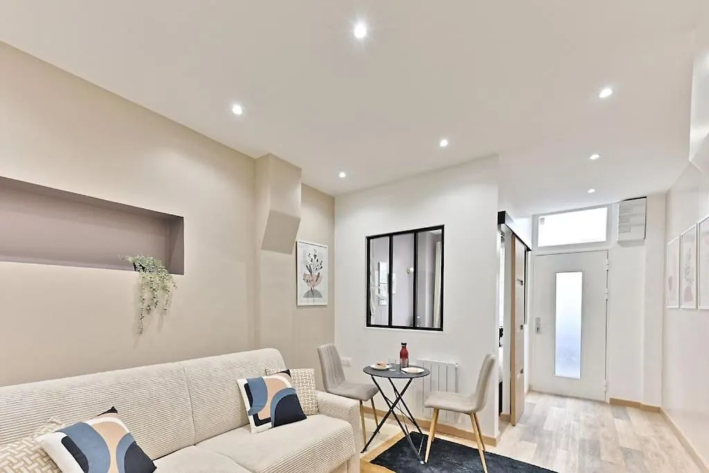 Apartment Appartement Central Place De La Nation Paris