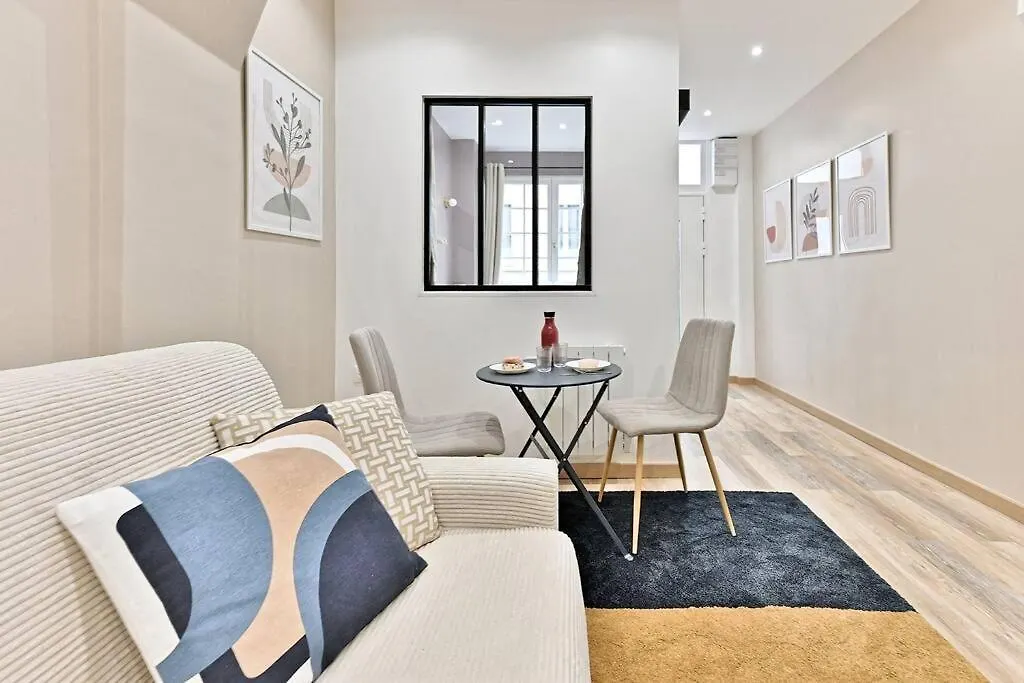 Apartment Appartement Central Place De La Nation Paris France