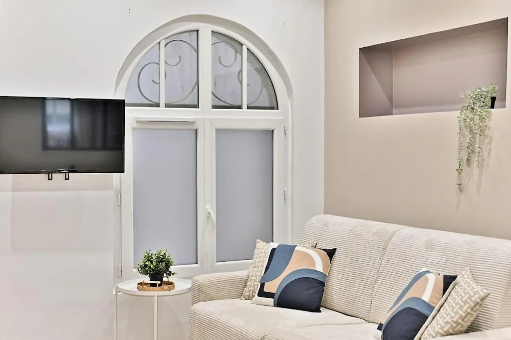 Appartement Central Place De La Nation Paris 0*,